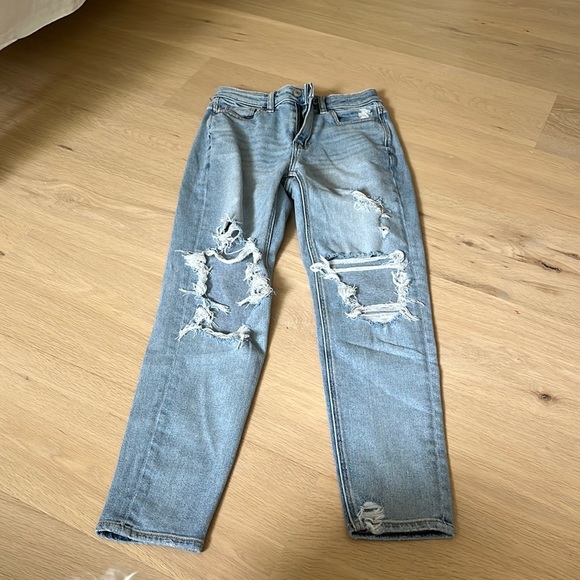 AE Ripped Mom Jean - Picture 1 of 3